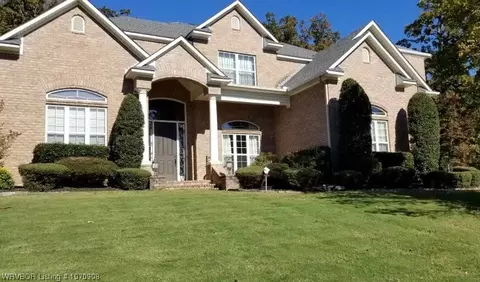Exterior - 8215 Cleburne Ct, Fort Smith, AR 72903 photo 2 of 9