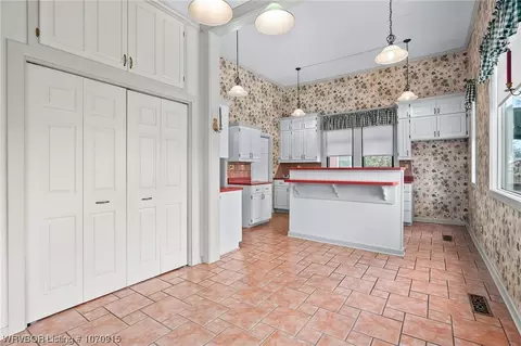 Kitchen - 2819 Kinkead Ave, Fort Smith, AR 72901 photo 1 of 5