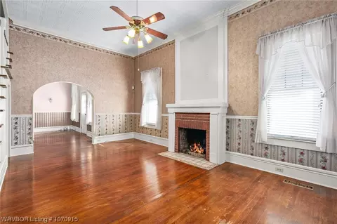 Living - 2819 Kinkead Ave, Fort Smith, AR 72901 photo 1 of 2