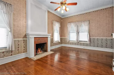 Living - 2819 Kinkead Ave, Fort Smith, AR 72901 photo 2 of 2