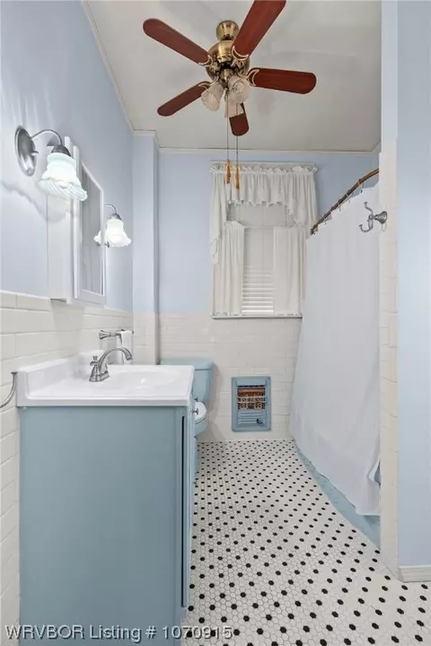 Bath - 2819 Kinkead Ave, Fort Smith, AR 72901 photo 1 of 3