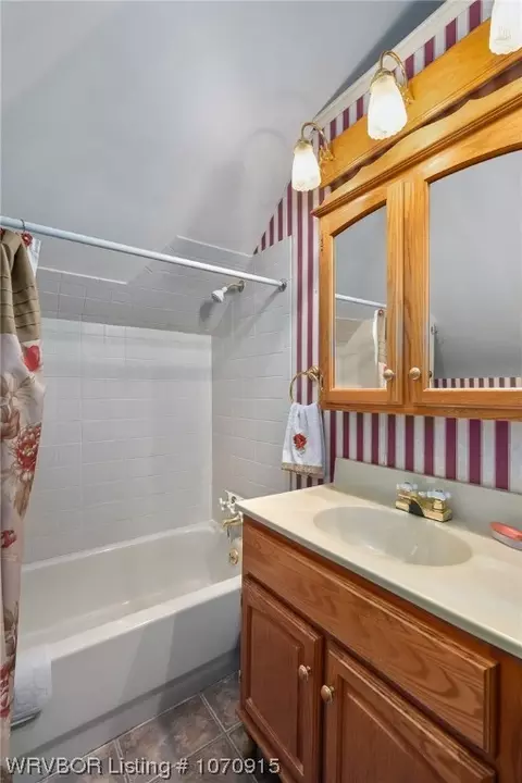 Bath - 2819 Kinkead Ave, Fort Smith, AR 72901 photo 3 of 3