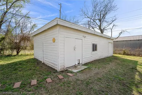 Exterior - 1125 N 44th St, Fort Smith, AR 72904 photo 9 of 10
