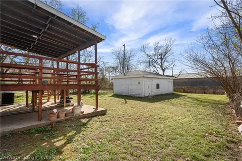 Exterior - 1125 N 44th St, Fort Smith, AR 72904 photo 8 of 10