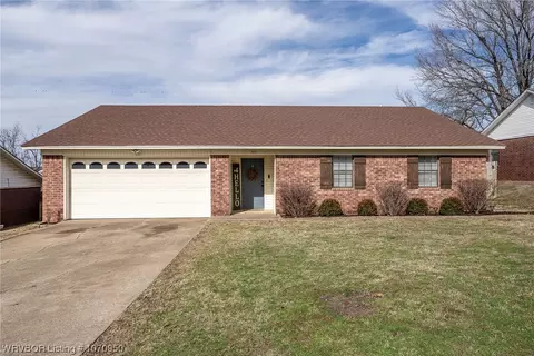 506 Deer Trl, Van Buren, AR 72956
