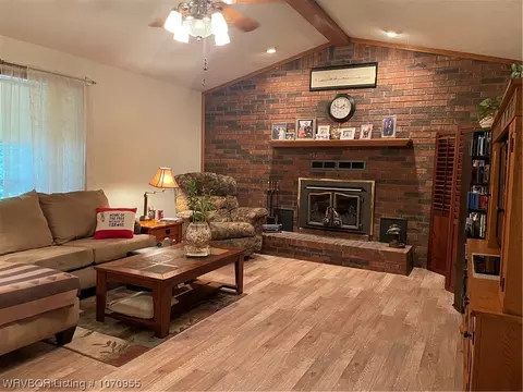 Living - 1004 Frazier Rd, Mansfield, AR 72944 photo 3 of 4