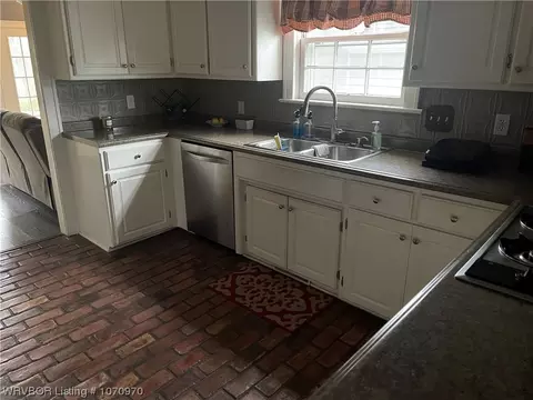 2300 W St, Fort Smith, AR 72901 photo 17