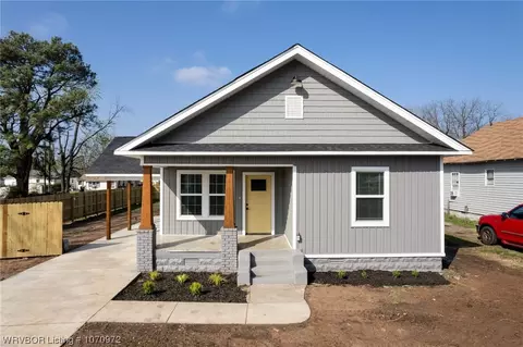 3601 N 49th St, Fort Smith, AR 72904