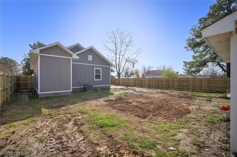 Exterior - 3601 N 49th St, Fort Smith, AR 72904 photo 8 of 8