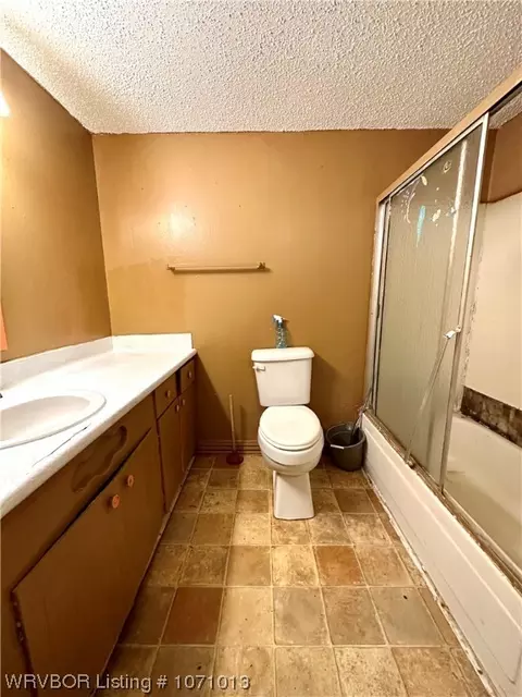Bath - 1702 Barnes St, Pocola, OK 74902 photo 7 of 8