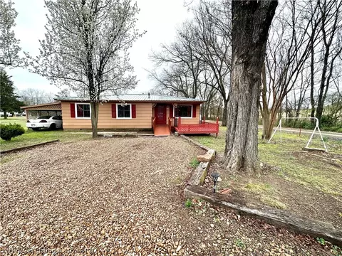 Exterior - 1702 Barnes St, Pocola, OK 74902 photo 2 of 4