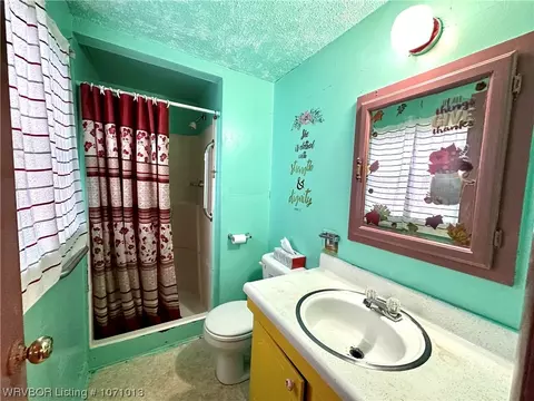 Bath - 1702 Barnes St, Pocola, OK 74902 photo 2 of 8