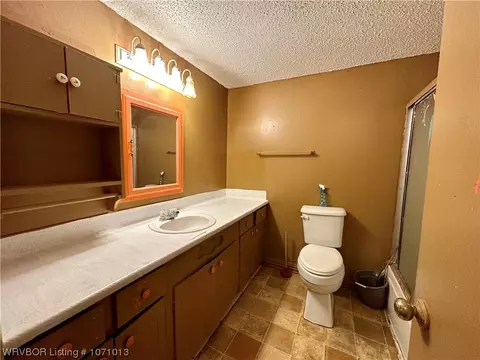 Bath - 1702 Barnes St, Pocola, OK 74902 photo 5 of 8