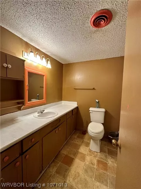 Bath - 1702 Barnes St, Pocola, OK 74902 photo 6 of 8