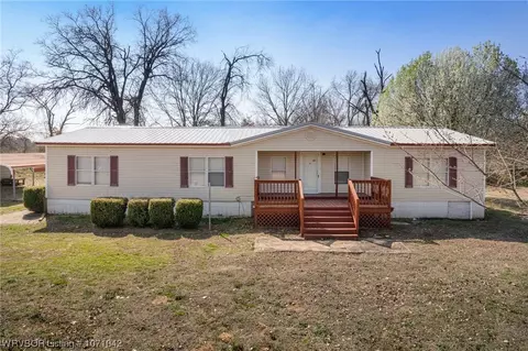 2851 N Maple St, Sallisaw, OK 74955