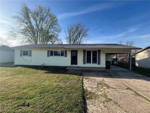 804 E Mary Ave, Sallisaw, OK 74955