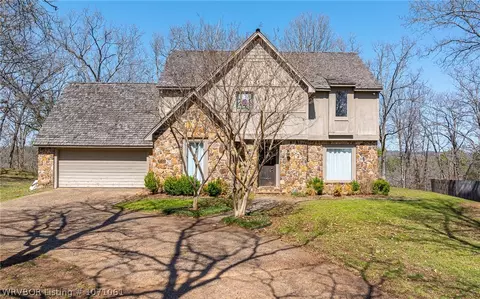 1611 Ridgeview Dr, Booneville, AR 72927