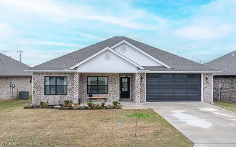 8015 Coltridge Way, Fort Smith, AR 72916