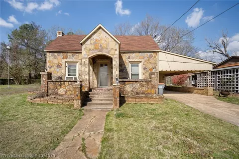30 W Gary St, Greenwood, AR 72936