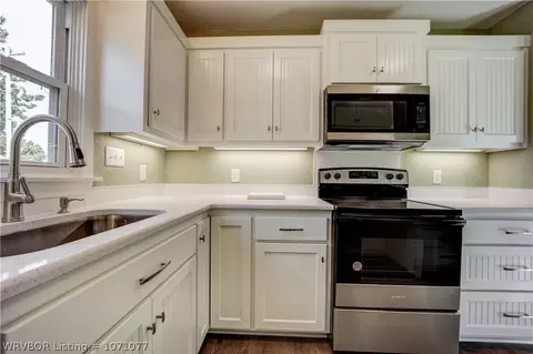 Kitchen - 2300 S S St, Fort Smith, AR 72901 photo 3 of 4