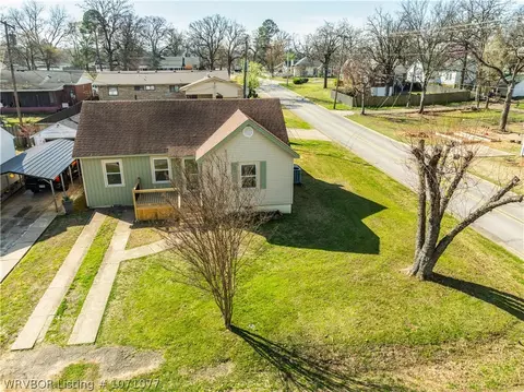 Exterior - 2300 S S St, Fort Smith, AR 72901 photo 3 of 6