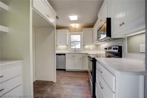 Kitchen - 2300 S S St, Fort Smith, AR 72901 photo 2 of 4