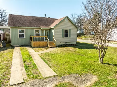 Exterior - 2300 S S St, Fort Smith, AR 72901 photo 2 of 6