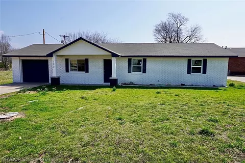 26668 4th St, Cameron, OK 74932