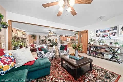 Living - 1312 Meadow Ln, Fort Smith, AR 72908 photo 3 of 8