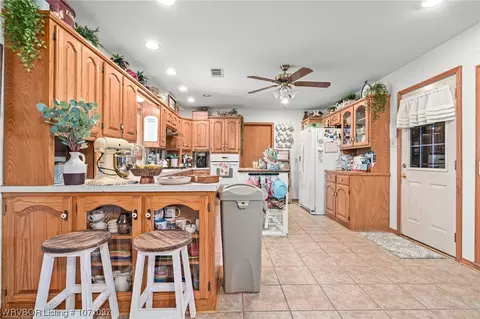 Kitchen - 1312 Meadow Ln, Fort Smith, AR 72908 photo 2 of 3