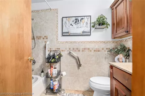 Bath - 1312 Meadow Ln, Fort Smith, AR 72908 photo 3 of 3