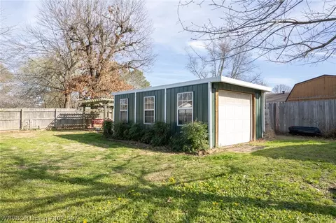 Exterior - 1312 Meadow Ln, Fort Smith, AR 72908 photo 5 of 5