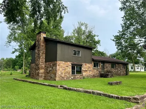 504 Main St, Hackett, AR 72937