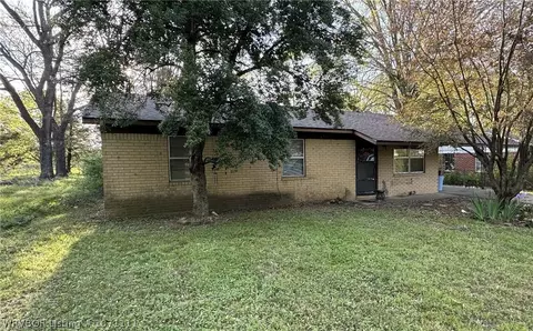 1008 Harris Dr, Alma, AR 72921