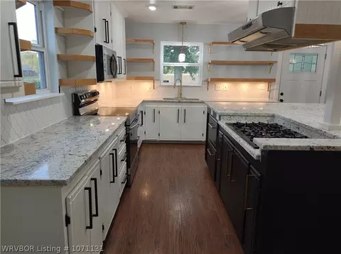 Kitchen - 606 S Division Ave, Mansfield, AR 72944 photo 7 of 8