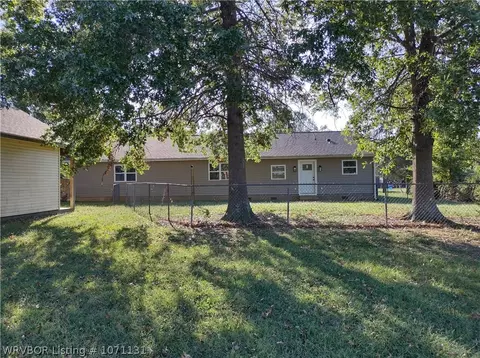 Exterior - 606 S Division Ave, Mansfield, AR 72944 photo 8 of 12