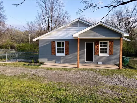 1201 Lincoln St, Van Buren, AR 72956