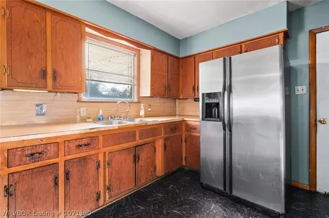 Kitchen - 7501 Cypress Ave, Fort Smith, AR 72908 photo 2 of 4