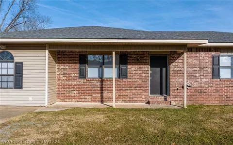 302 Connie Ln, Lavaca, AR 72941 photo 4