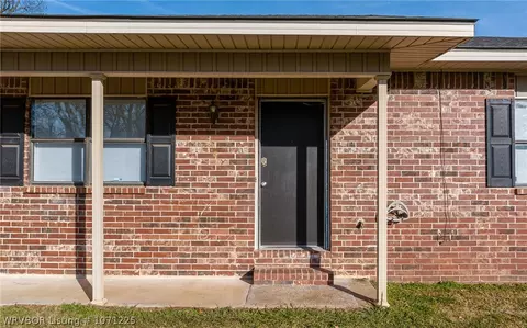 302 Connie Ln, Lavaca, AR 72941 photo 5