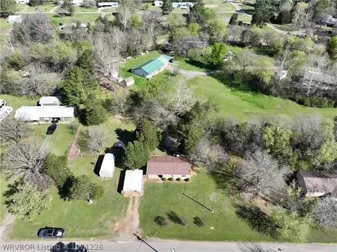 22782 Cedar St, Shady Point, OK 74956