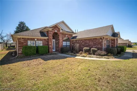 321 Crystal View St, Van Buren, AR 72956
