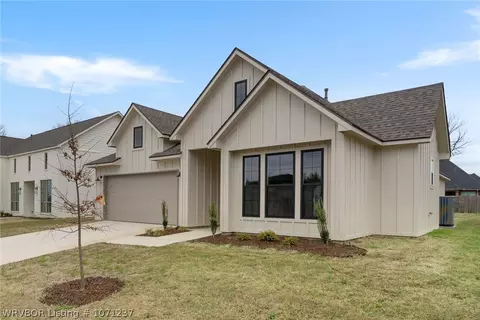 7007 Stonebrook Dr, Fort Smith, AR 72916 photo 2