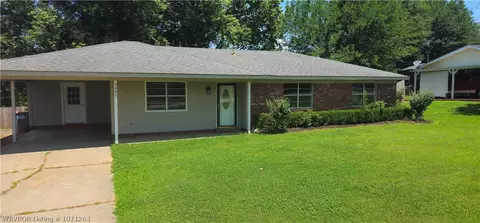 2402 Barbara Ln, Lavaca, AR 72941