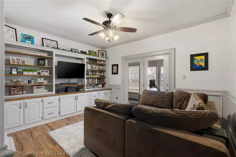 Living - 3304 Mcclendons Mead, Fort Smith, AR 72908 photo 2 of 5