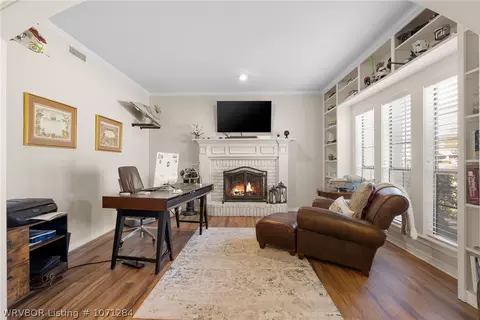 Living - 3304 Mcclendons Mead, Fort Smith, AR 72908 photo 1 of 5