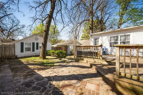 Exterior - 2104 S R St, Fort Smith, AR 72901 photo 4 of 11