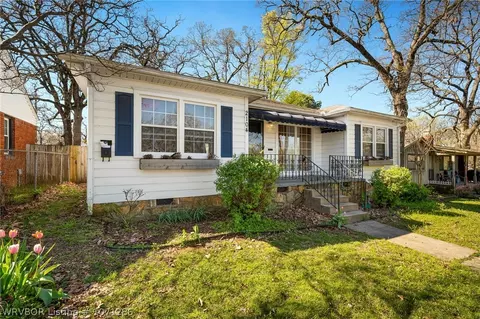 Exterior - 2104 S R St, Fort Smith, AR 72901 photo 1 of 11