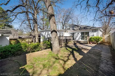 Exterior - 2104 S R St, Fort Smith, AR 72901 photo 5 of 11