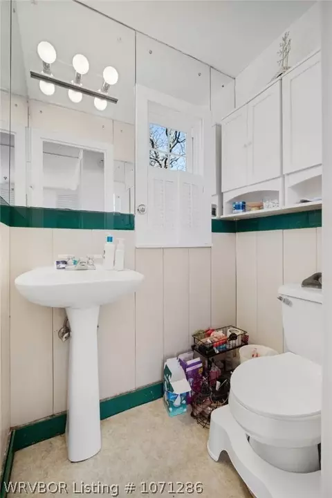 Bath - 2104 S R St, Fort Smith, AR 72901 photo 5 of 5